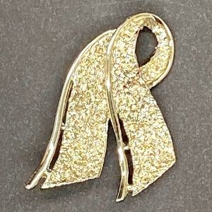 🛍 Vintage Goldtone Ribbon Brooch